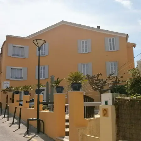 Du Parc Szálloda